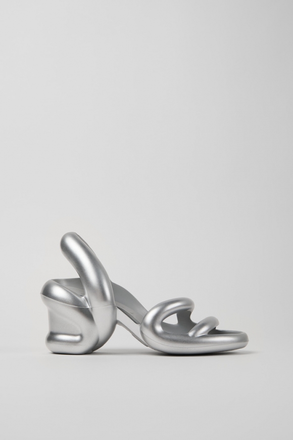 Camper Kobarah - Sandalias unisex plateadas.