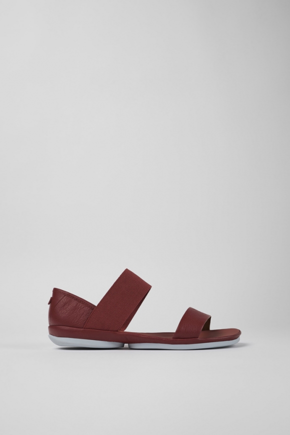 Camper Right - Sandalias rojas de piel para mujer.