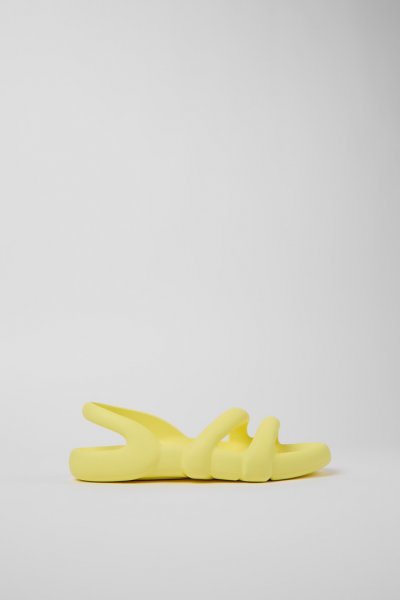 Camper Kobarah Flat - Sandalias unisex amarillas