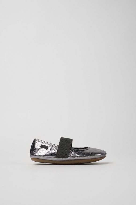 Camper Right - Bailarinas para niños de piel gris metalizada