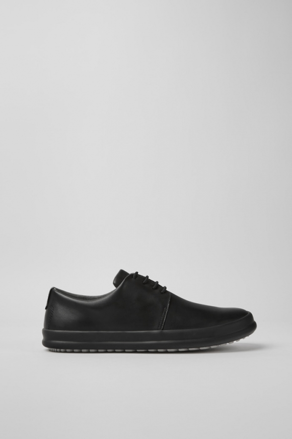 Camper Chasis - Zapatillas de piel negras para hombre.