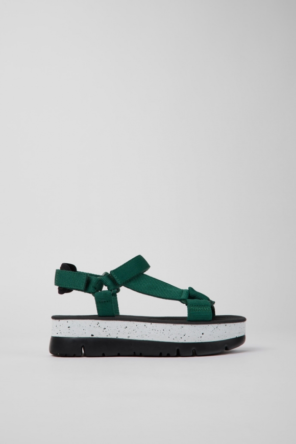 Camper Oruga Up - Sandalias verdes de tela para mujer.