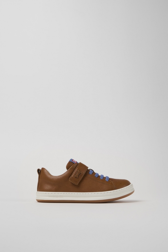 Camper Runner - Zapatillas de piel marrón para niño.