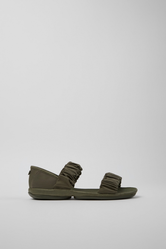Camper Right - Sandalias verdes de PET reciclado y piel para mujer.