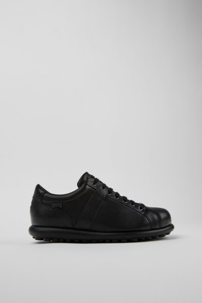 Camper Pelotas - Zapatilla negra de piel para hombre.