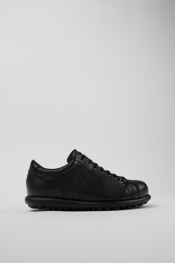 Camper Pelotas - Zapatilla negra de piel para hombre.