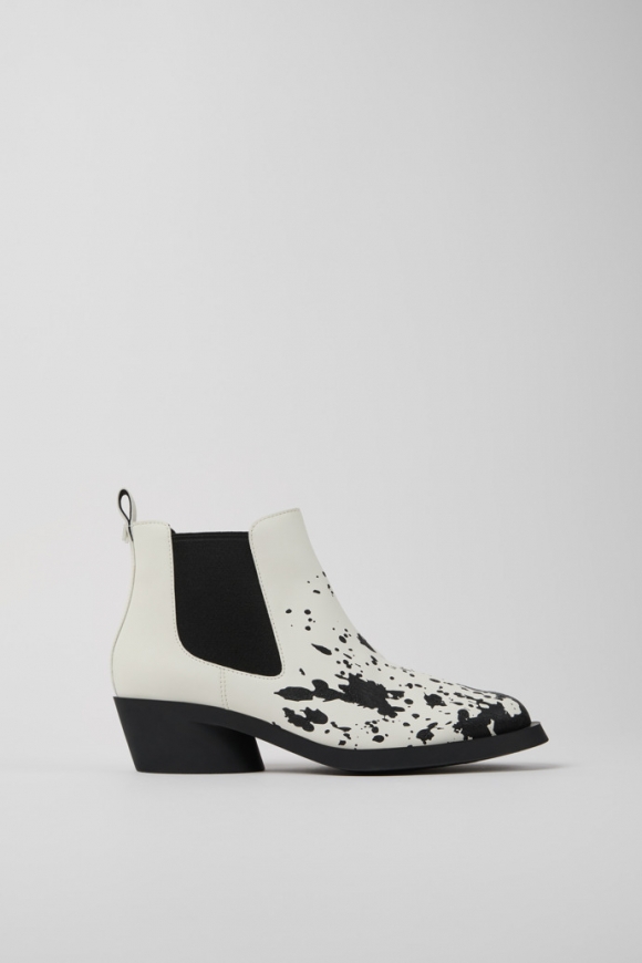 Camper Bonnie - Botines blancos y negros de piel para mujer.