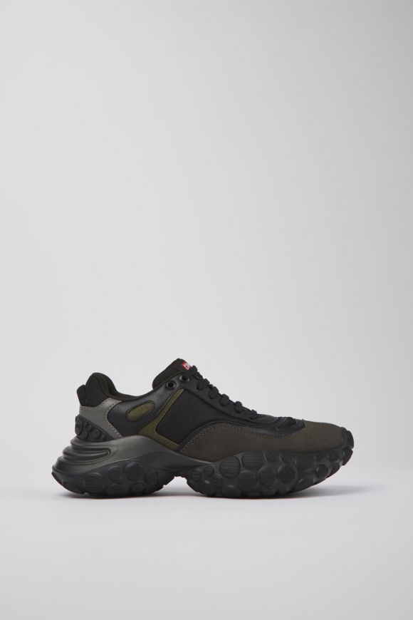 Camper Pelotas Mars - Zapatillas negras para mujer de piel nobuk y textil.