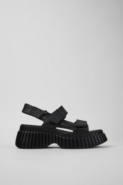 Camper BCN - Sandalias negras de piel para mujer.