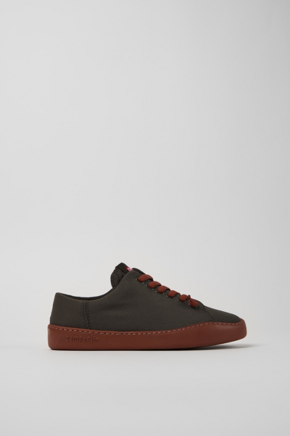 Camper Peu Touring - Zapatillas grises para mujer fabricadas con PET reciclado.