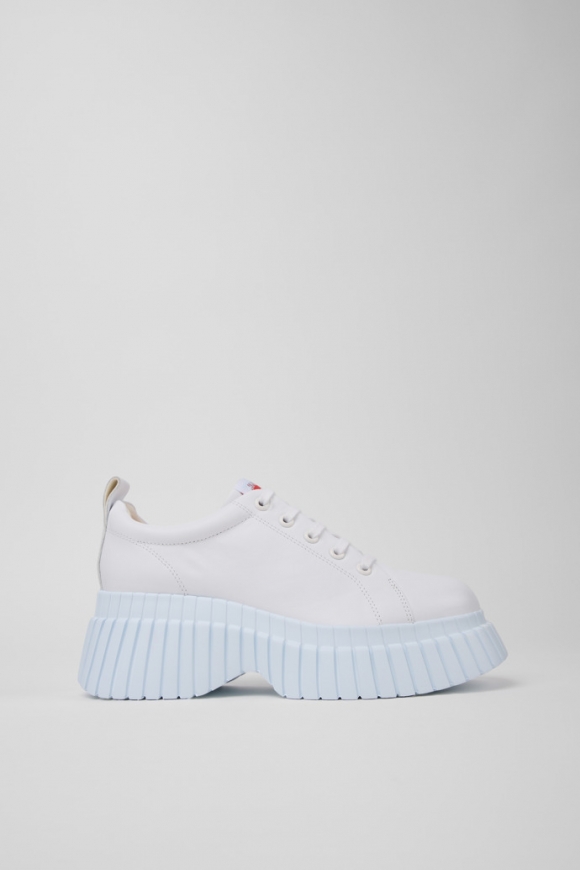 Camper Pix BCN - Zapato de piel blanco para mujer.