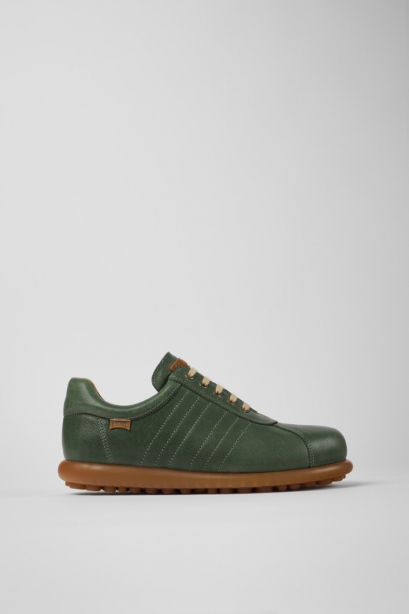 Camper Pelotas - Zapato verde para hombre de piel de curtición vegetal.