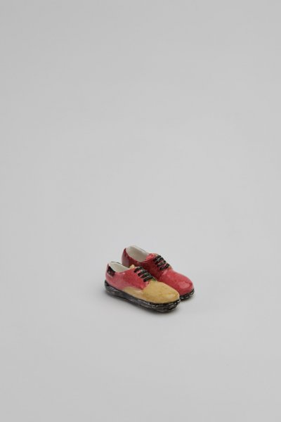 Camper Miniature TWINS Sculpture - Zapatos de cerámica.