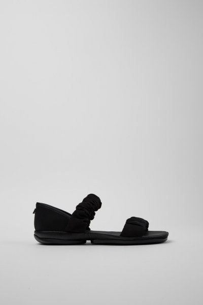 Camper Right - Sandalias negras para mujer fabricadas con PET reciclado y piel.