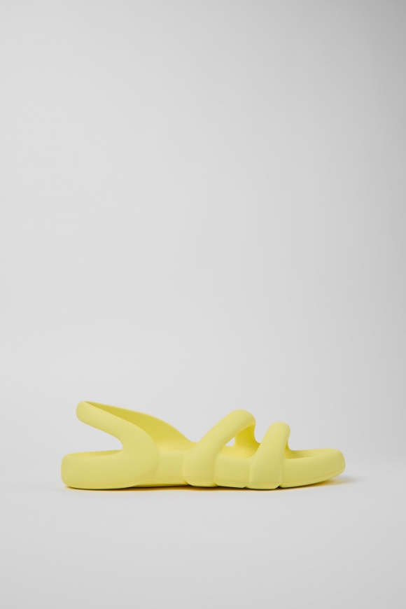 Camper Kobarah Flat - Sandalias unisex amarillas