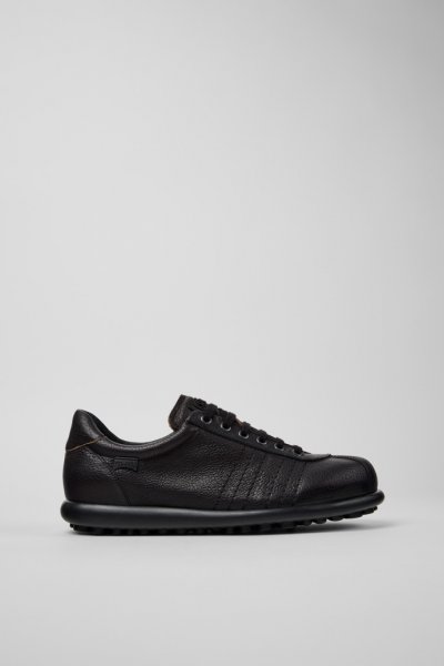 Camper Pelotas - Zapatilla negra de piel para hombre.