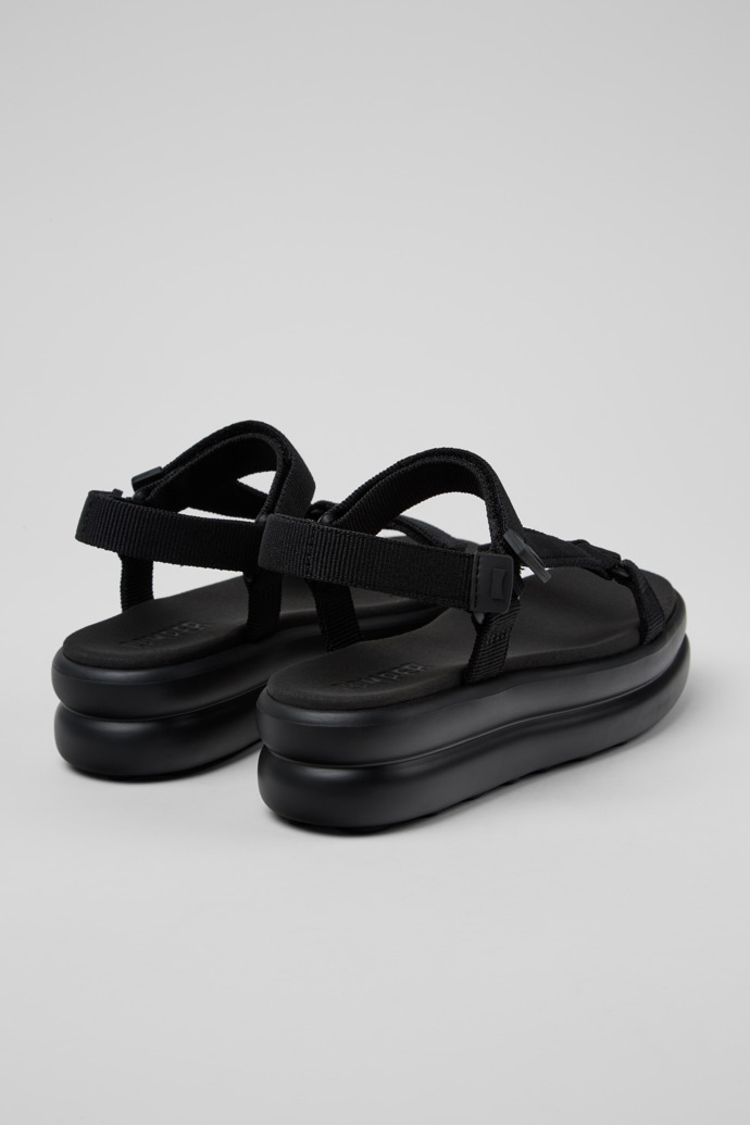 Camper Pelotas Flota Up - Sandalias negras para mujer de PET reciclado.