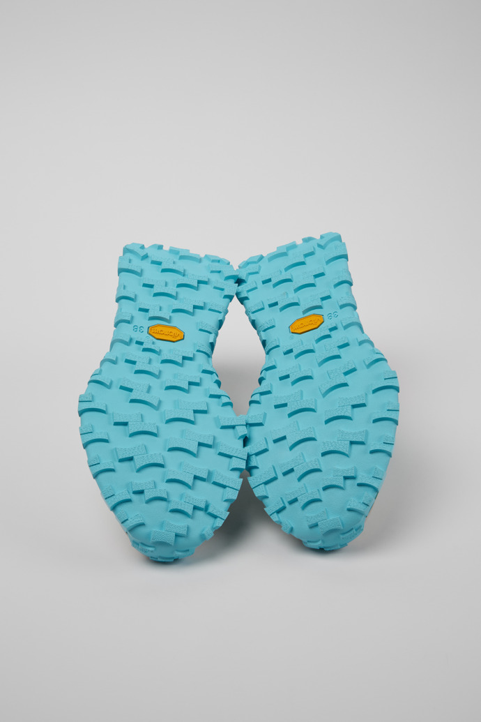 Camper Drift Trail VIBRAM - Zapatillas multicolor para mujer fabricadas con PET reciclado y piel nobuk.