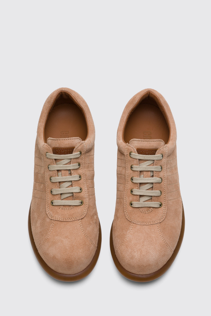 Camper Pelotas - Zapato beige icónico para mujer.