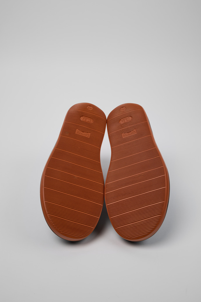 Camper Wagon - Zapatos azules para hombre fabricados con algodón reciclado y piel nobuk.