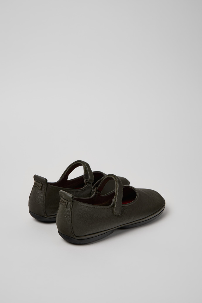 Camper Right Nina - Zapato de piel verde para mujer.