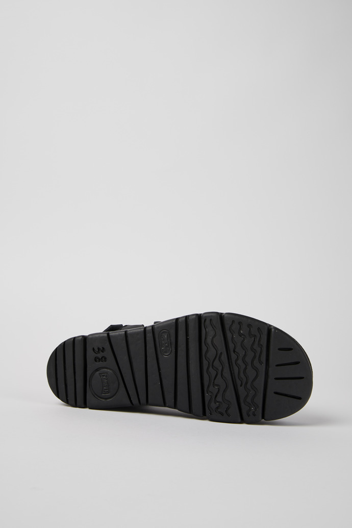 Camper Oruga Up - Sandalia negra de piel para mujer