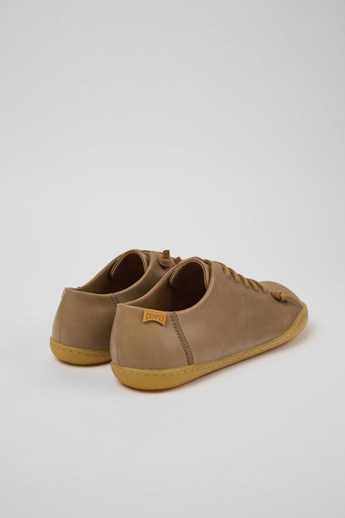 Camper Peu - Zapato de piel marrón para mujer.