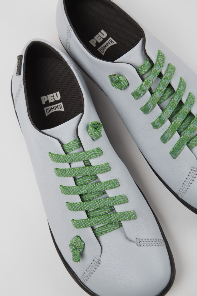Camper Peu - Zapatos grises de piel para mujer.