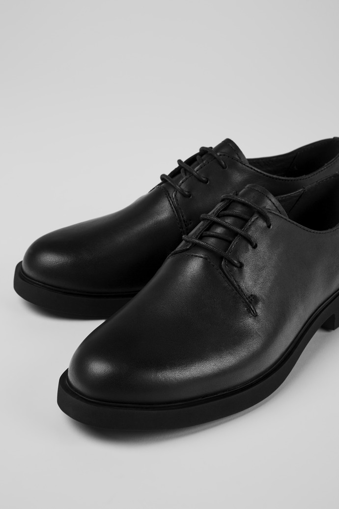 Camper Iman - Zapatos de piel negros para mujer.