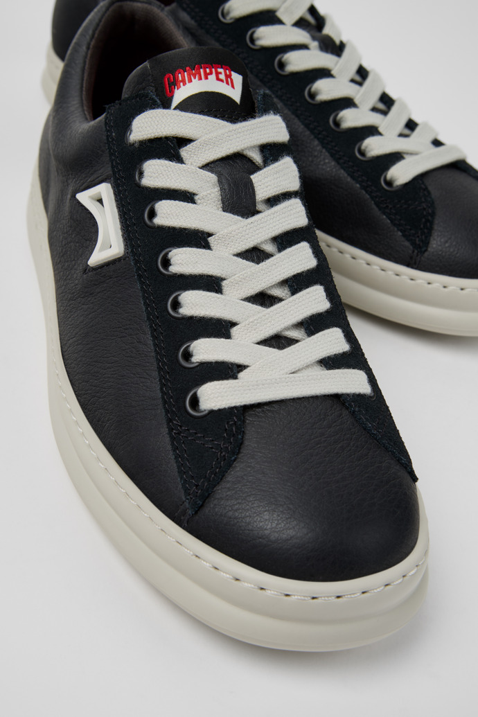 Camper Runner - Zapatillas negras para mujer de piel y piel nobuk.
