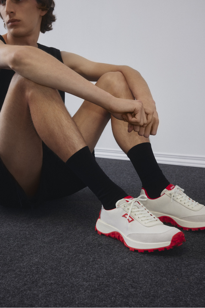 Camper Drift Trail VIBRAM - Zapatillas blancas para hombre fabricadas con PET reciclado y nobuk.