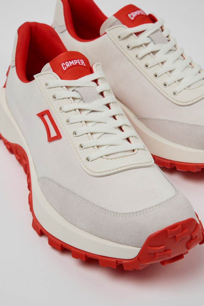 Camper Drift Trail VIBRAM - Zapatillas blancas para hombre fabricadas con PET reciclado y nobuk.