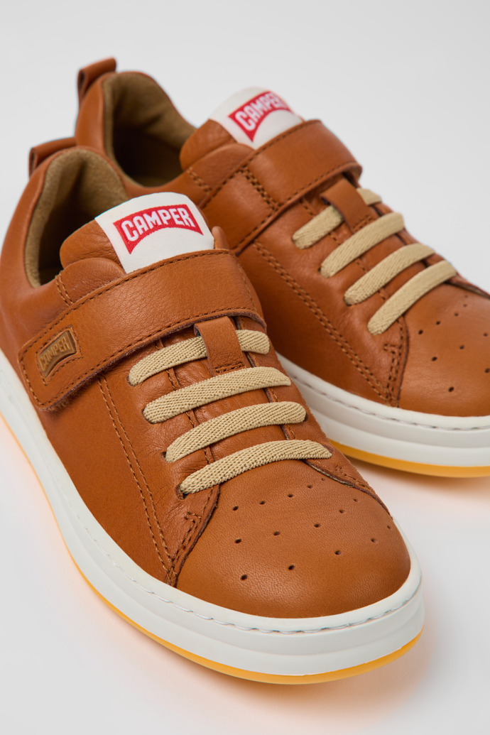 Camper Runner - Zapatillas de piel marrón para niños