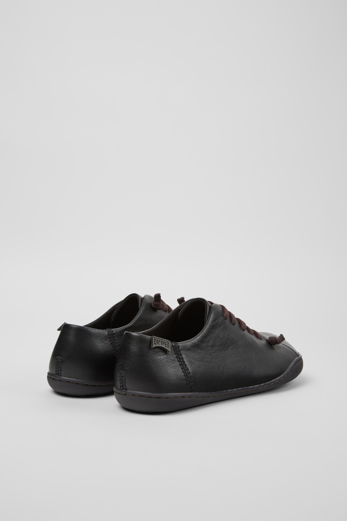 Camper Peu - Zapato negro de piel para mujer.