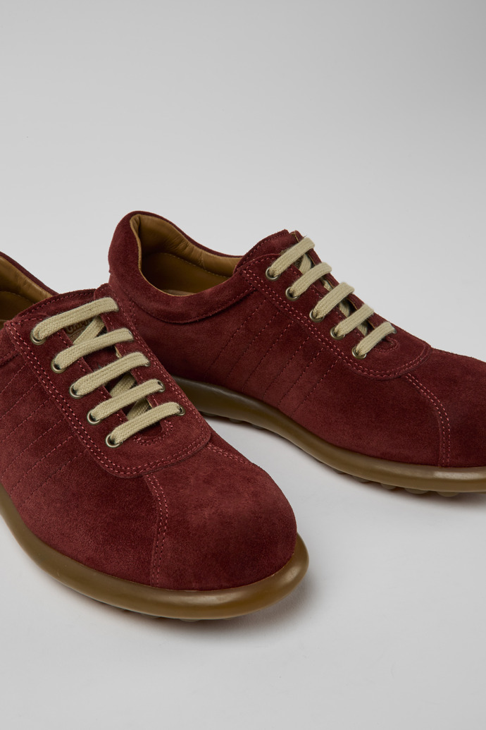 Camper Pelotas - Zapato icónico para mujer en rojo