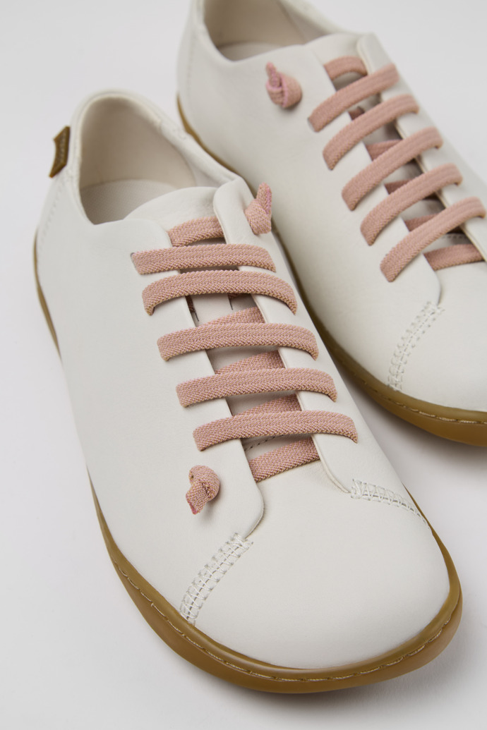 Camper Peu - Zapatos blancos de piel para mujer.