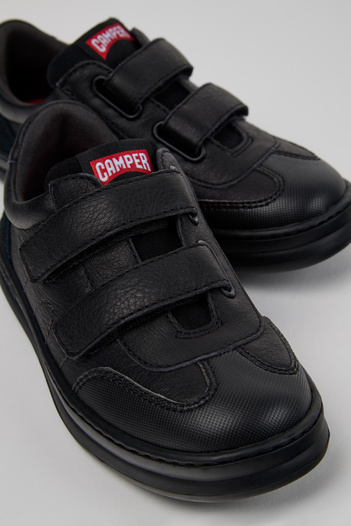 Camper Runner - Zapatillas negras para niños de piel y nobuk.