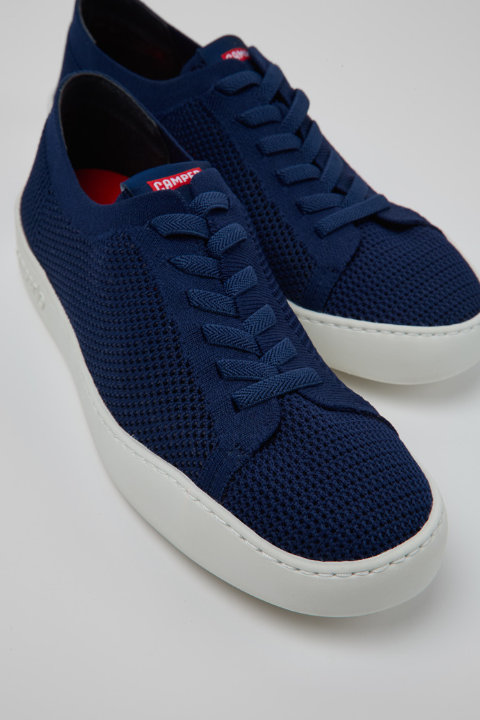 Camper Peu Touring - Zapatillas azules para hombre fabricadas con PET reciclado.