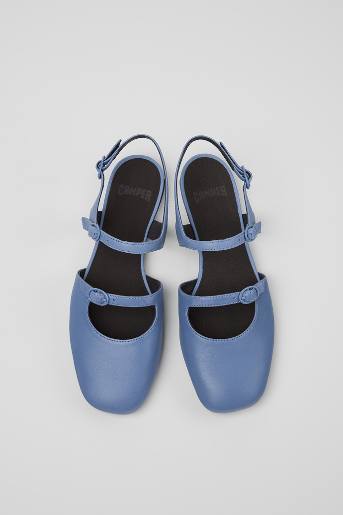 Camper Casi Myra - Zapato de piel azul semiabierto para mujer.