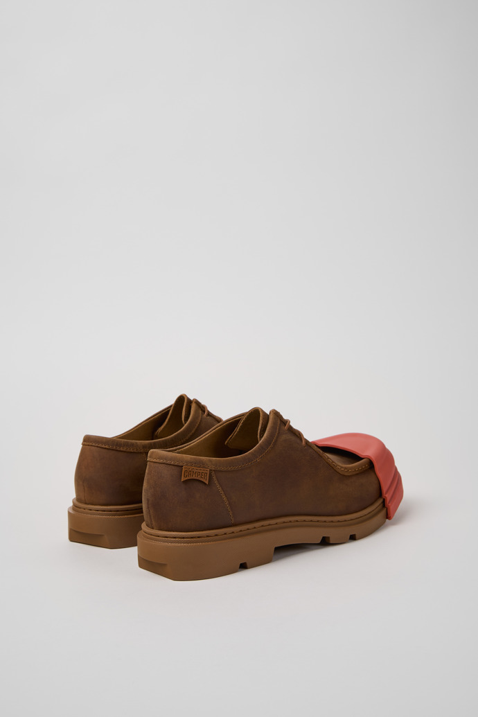 Camper Junction - Zapato marrón para hombre fabricado en piel regenerativa.