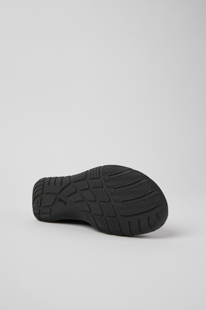 Camper Peu Path - Zapatillas negras para mujer fabricadas con PET reciclado.