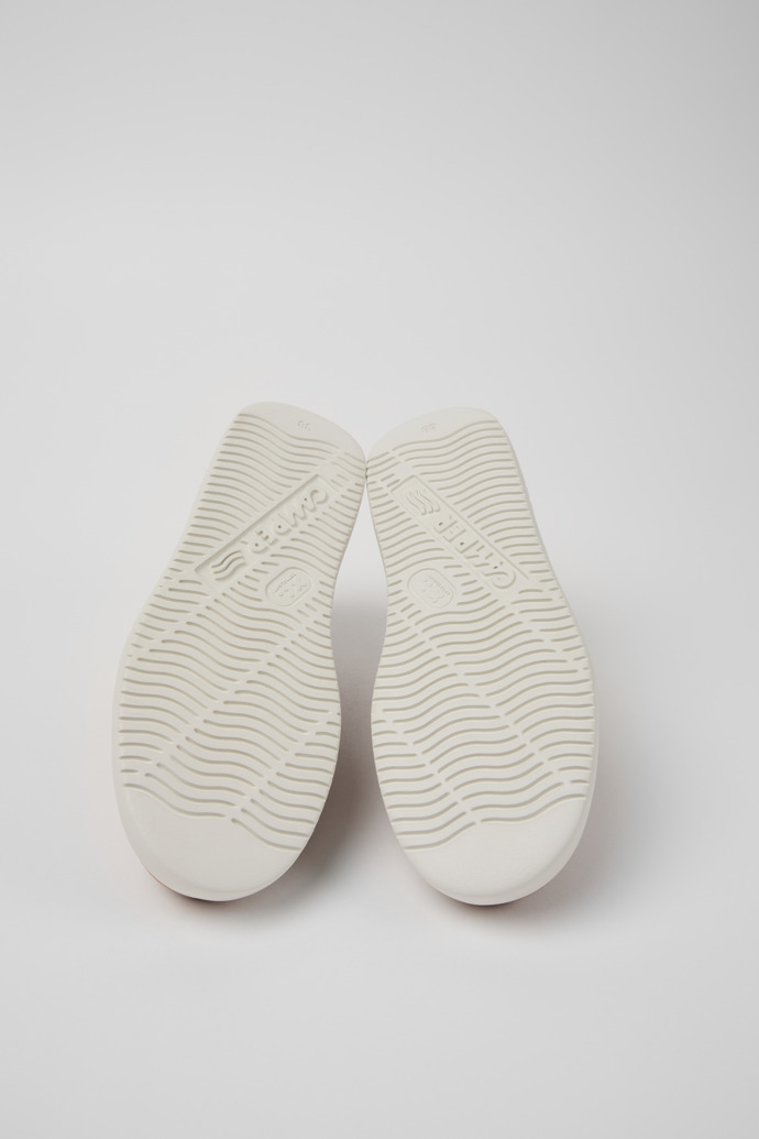 Camper Runner K21 - Zapato de piel nobuk para mujer color nude.