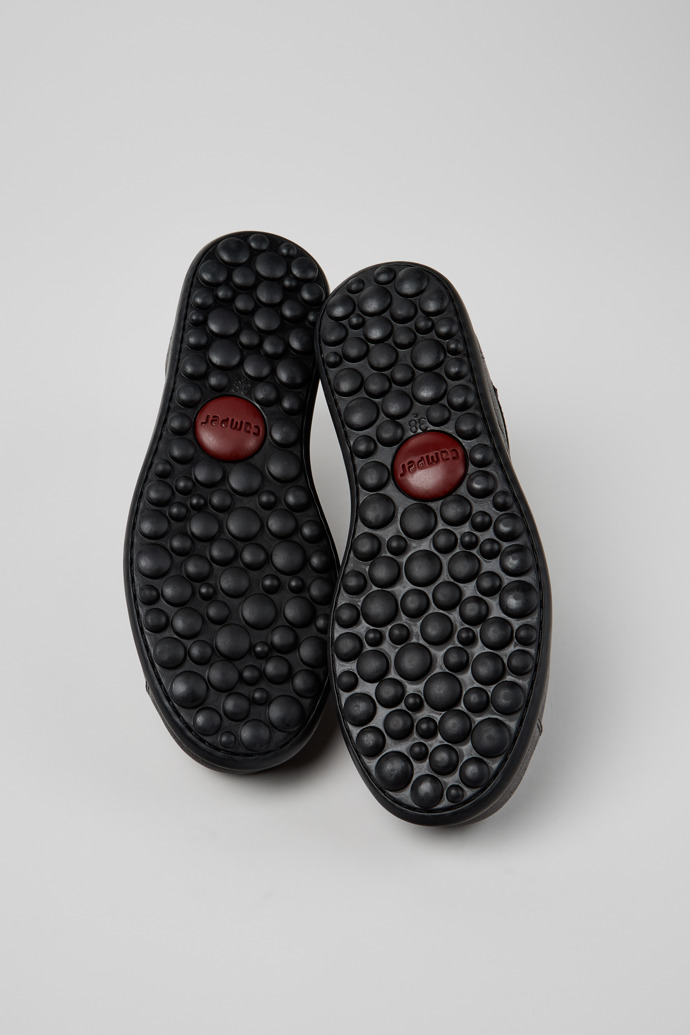 Camper Pelotas Festival Edition - Zapatillas negras icónicas para mujer.