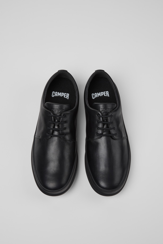 Camper Chasis - Zapatillas de piel negras para hombre.