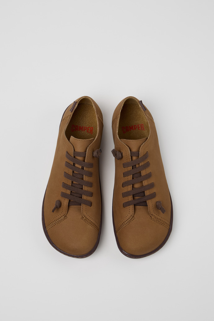Camper Peu - Zapato marrón de piel y PET para mujer.