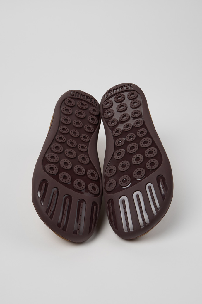 Camper Peu - Zapato marrón de piel y PET para mujer.