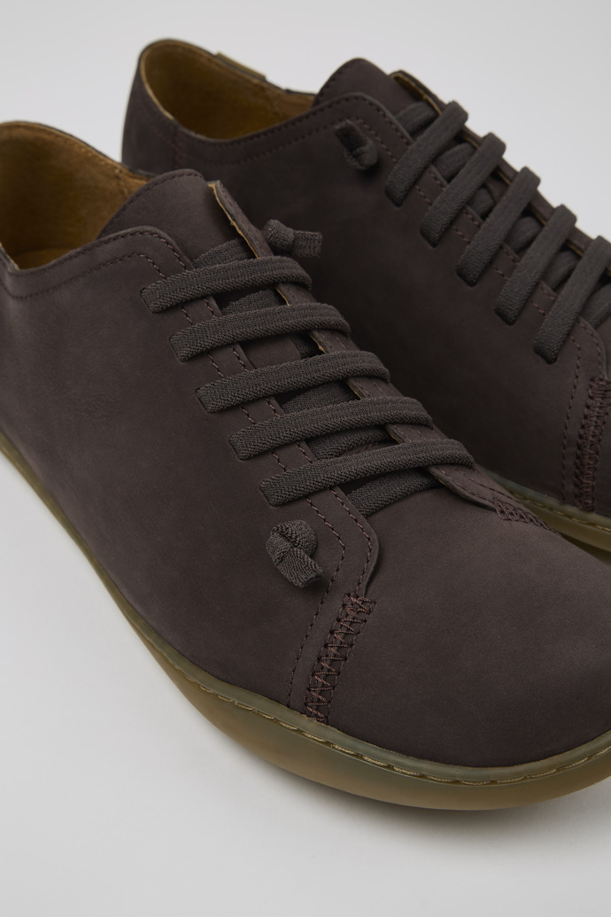 Camper Peu - Zapato marrón para hombre fabricado en nobuk y piel.