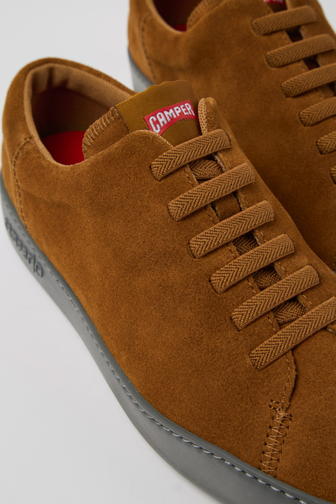Camper Peu Touring - Zapatilla marrón de piel nobuk para hombre.