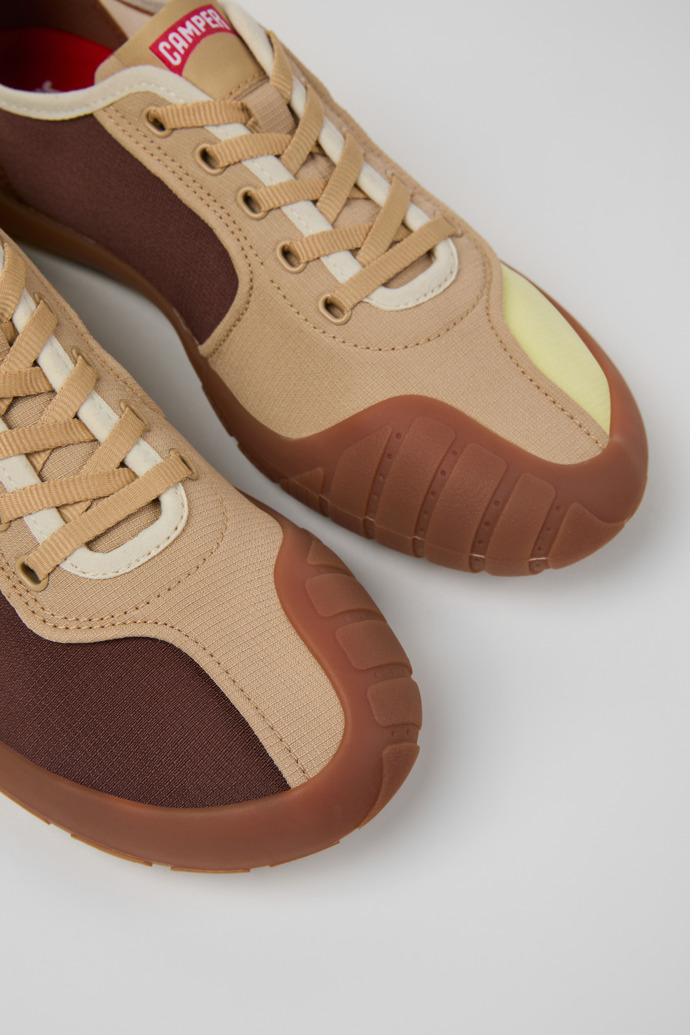 Camper Twins - Zapatilla multicolor para mujer fabricada con PET reciclado.