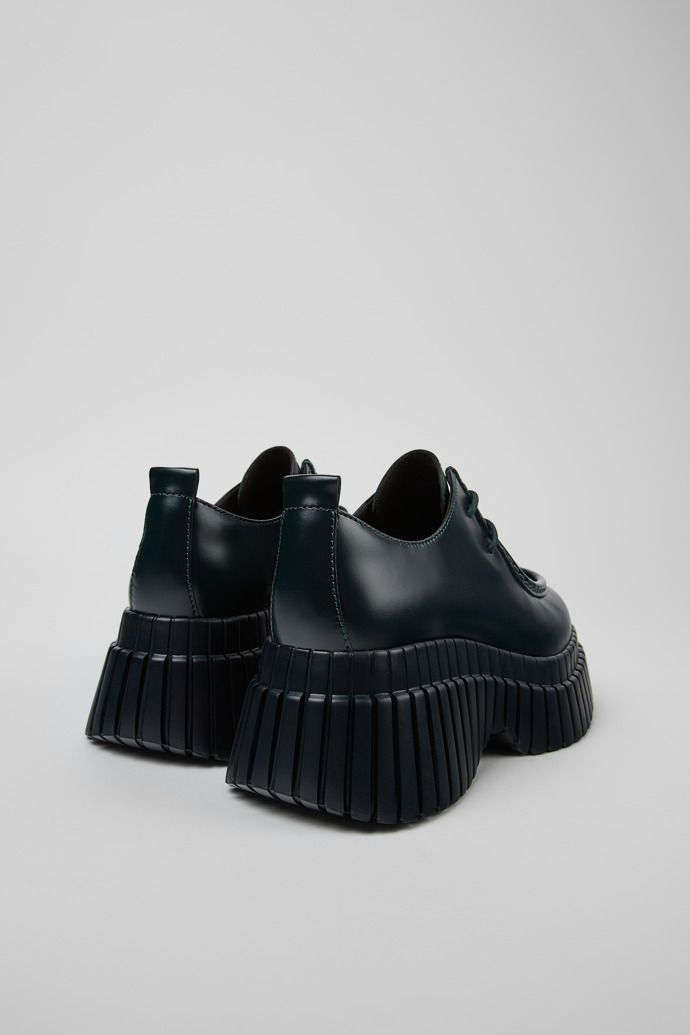 Camper BCN - Zapatos verdes de piel para mujer.